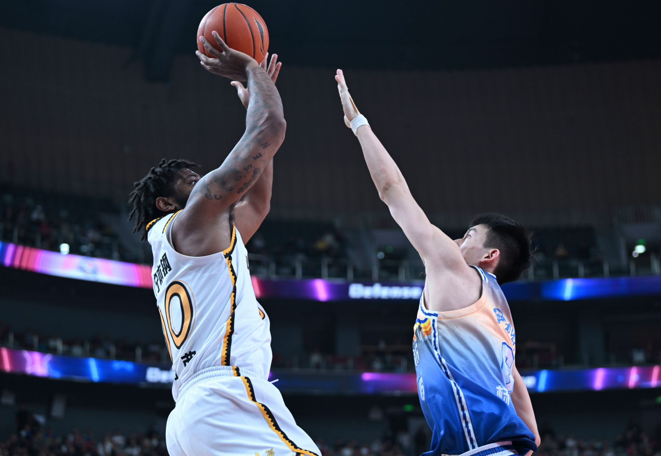 LOL赛事官网 -国际比赛日突围战来临；犹他爵士围绕CBA常规赛强势反弹；气氛紧张；训练强度明显提升的简单介绍