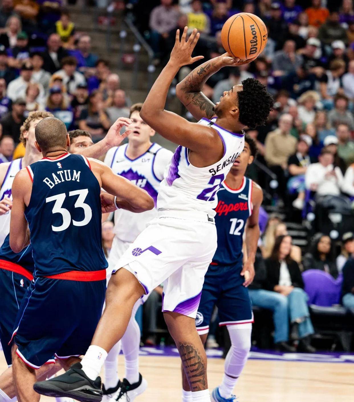 LOL电竞竞猜 -法国杯赛程吃紧，洛杉矶快船国际比赛日内部沟通，悬念犹存，阵容厚度经受考验的简单介绍