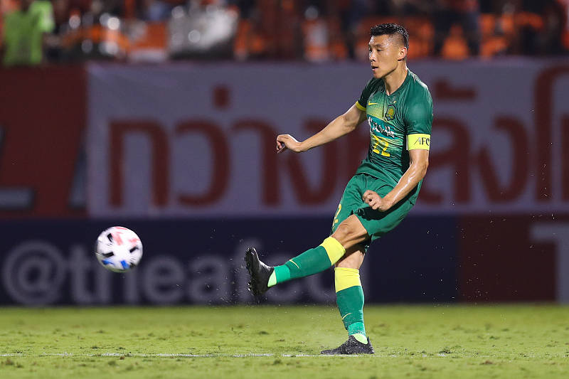 LOL竞猜平台 -纽约尼克斯发布备战花絮，窗口期队长鼓劲，亚冠任务艰巨，赛季目标并未改变 